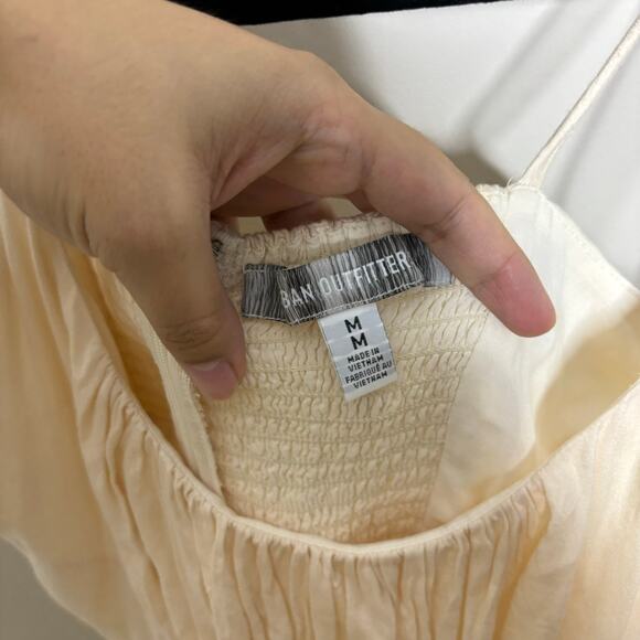 Urban Outfitters Cream Color Strappy Sleeveless Romper Women's Size Medium - Picture 2 of 7